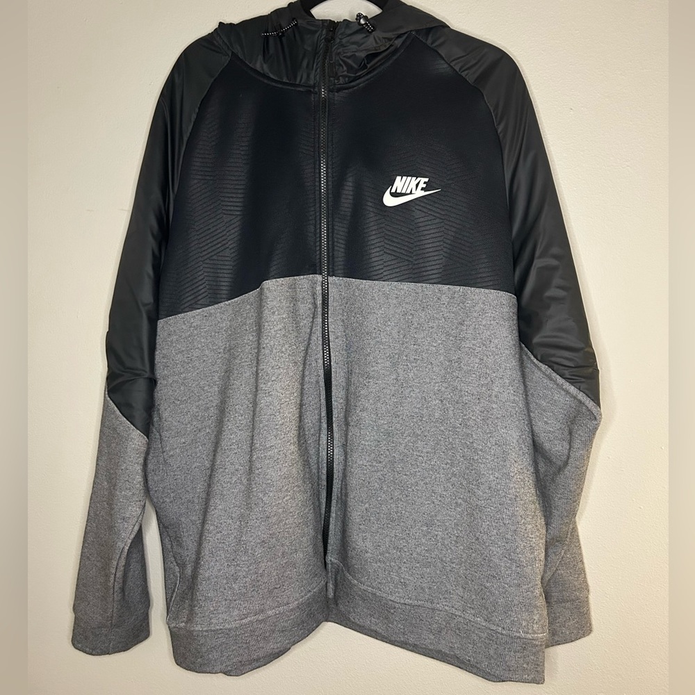 Nike Men’s Zip up jacket XXL Black & Grey